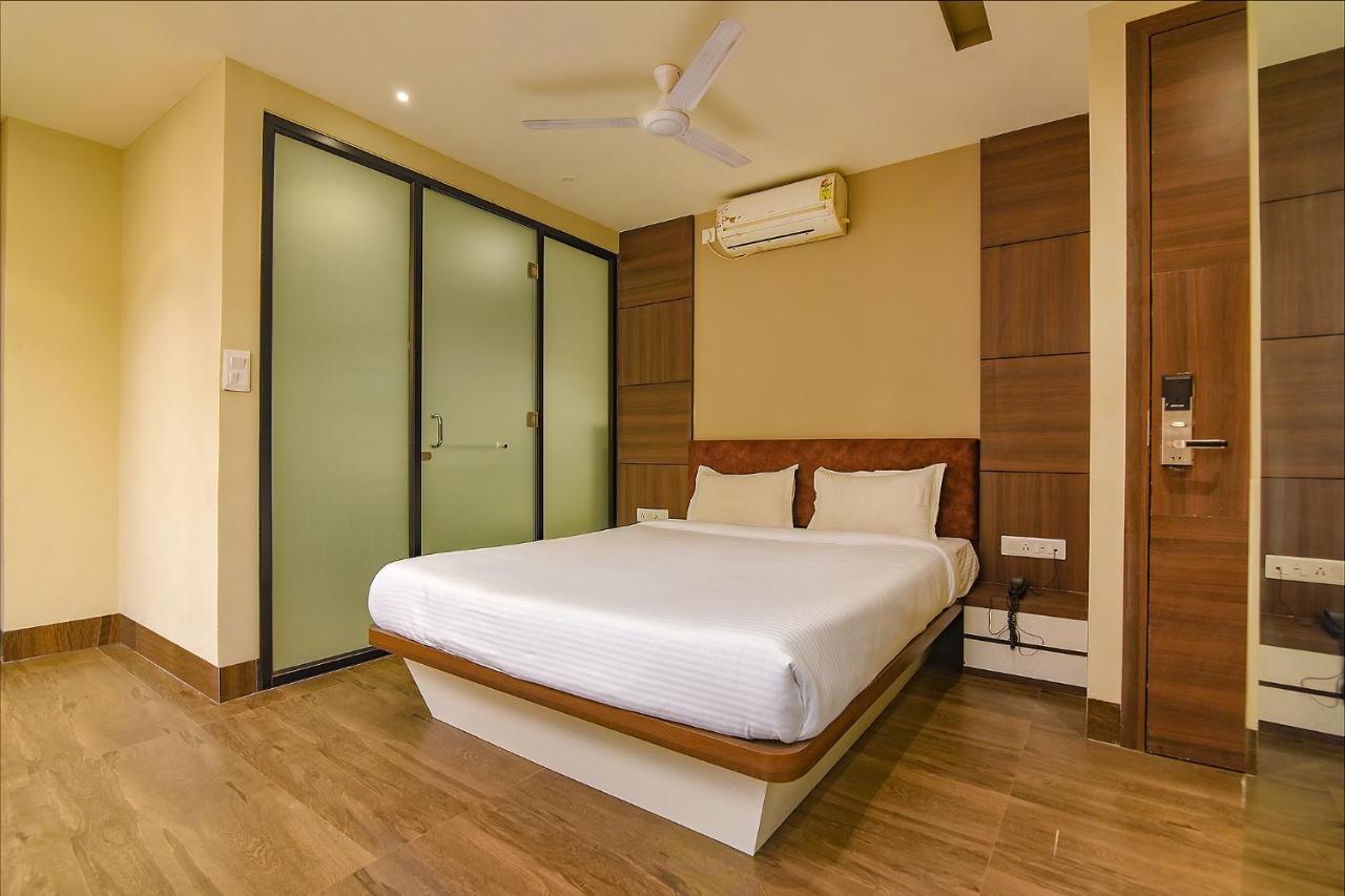 Fabhotel Eros 282 - Nr Sreebhumi Liluāh Екстериор снимка