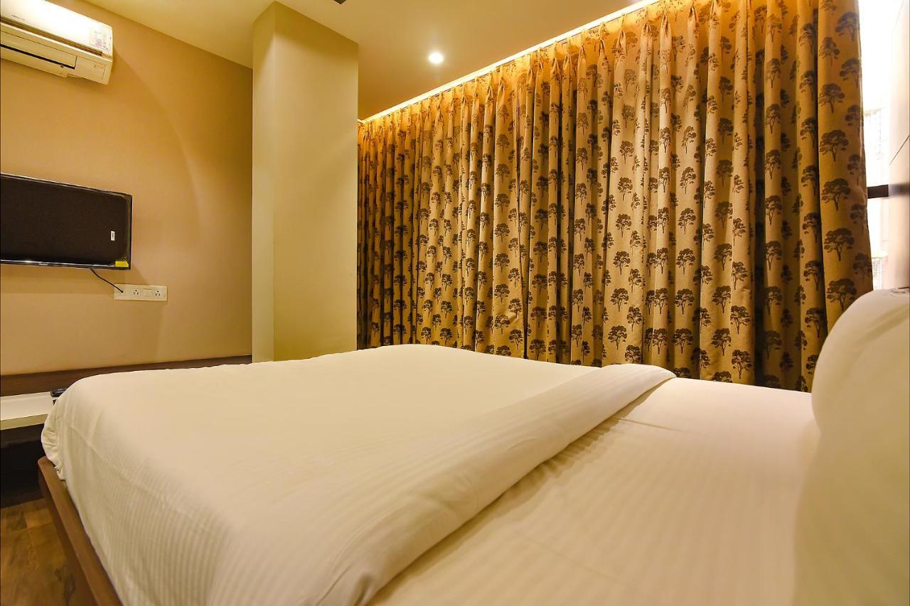 Fabhotel Eros 282 - Nr Sreebhumi Liluāh Екстериор снимка